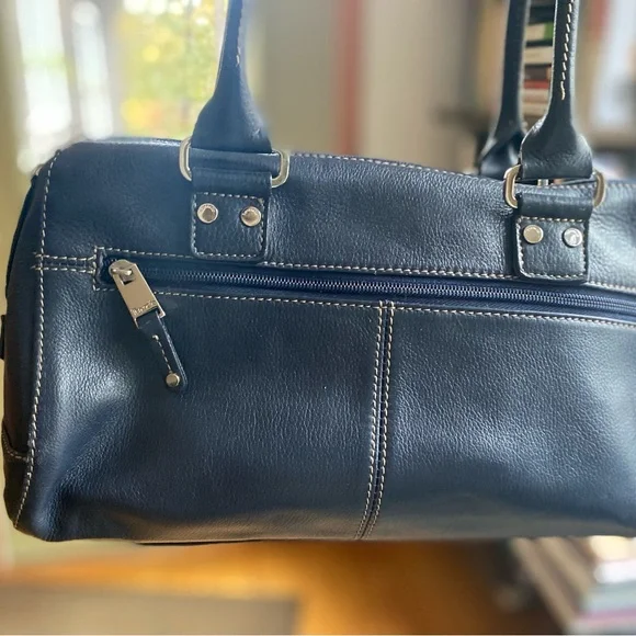 VGC Vintage Tignanello Navy Blue Handbag - Picture 5 of 12